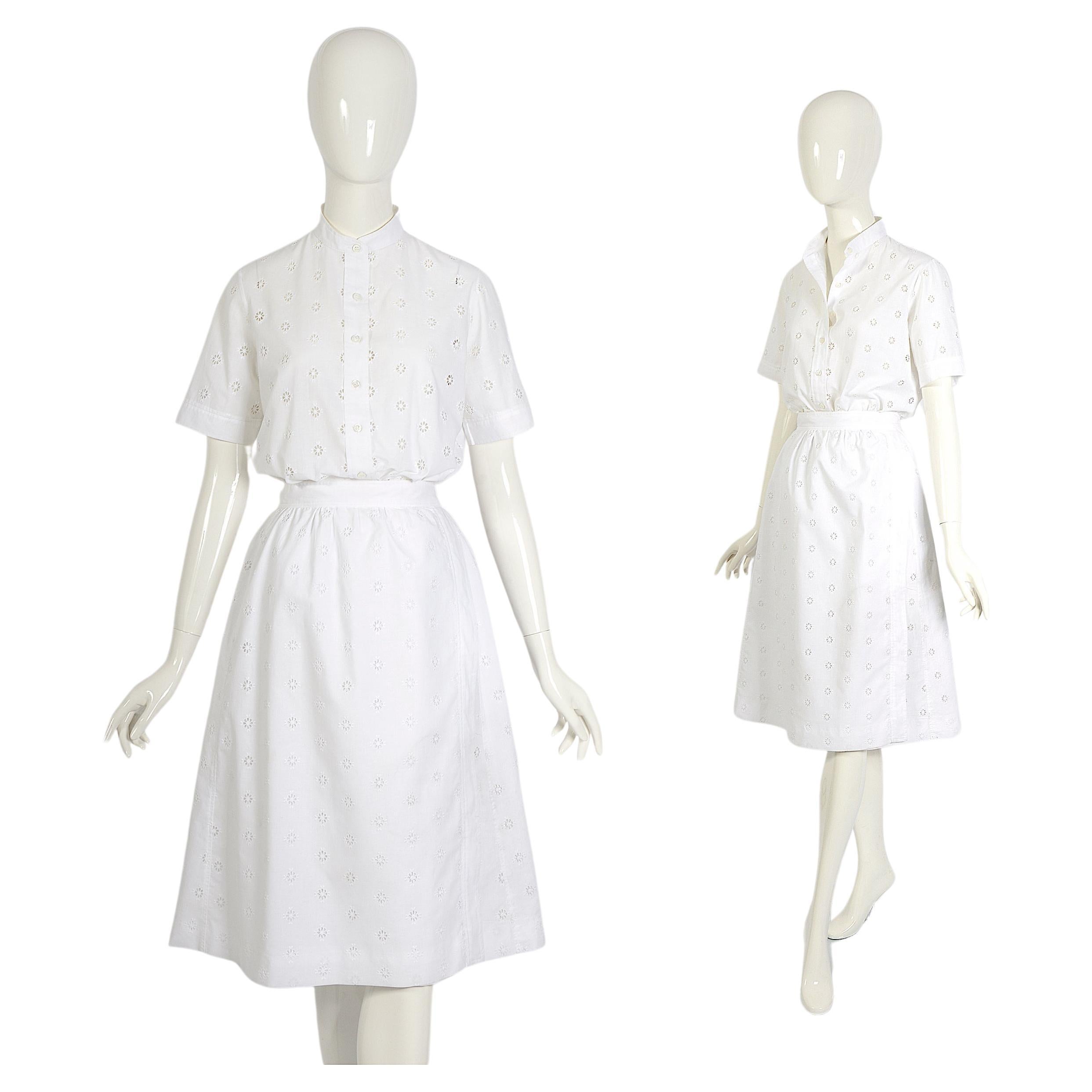 Celine Paris Vintage 80er Jahre Weißer bestickter Baumwoll-Wickelrock & Bluse mit Blumenstickerei im Angebot