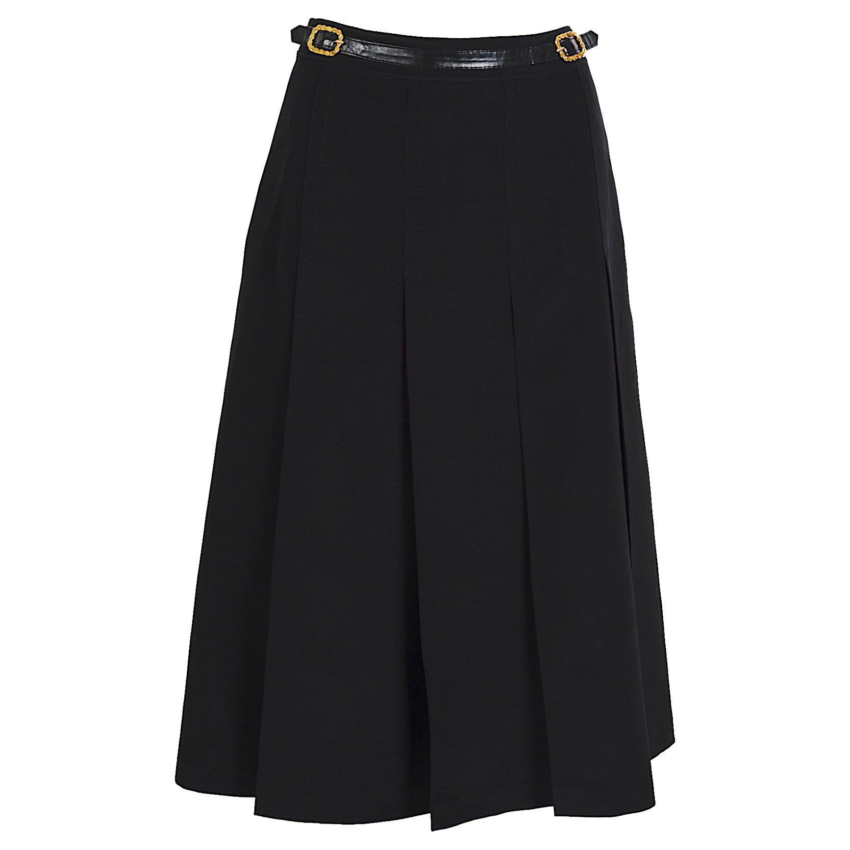 Céline Paris vintage 1980s black pleated skirt. 