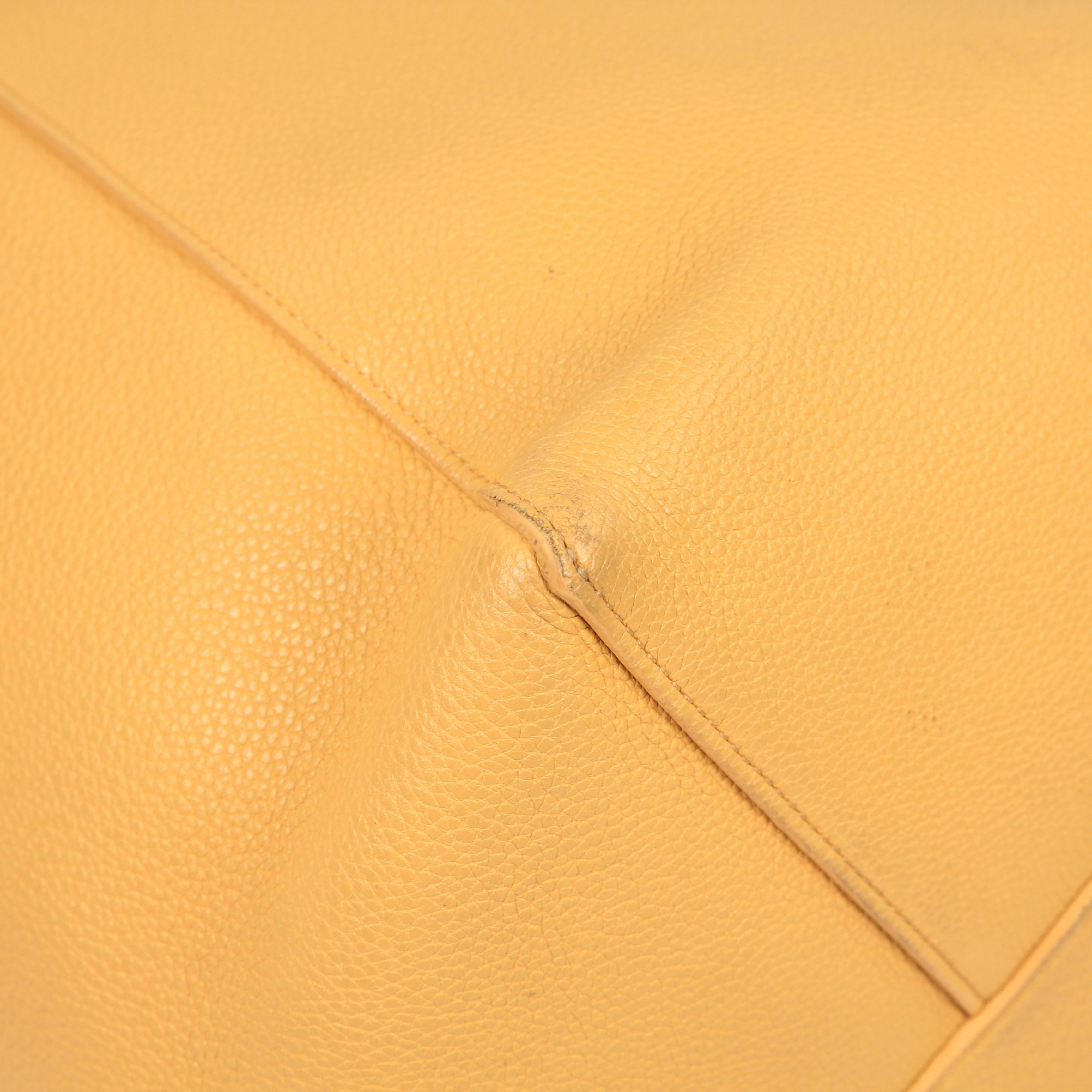 Celine Phantom leather handbag For Sale 16