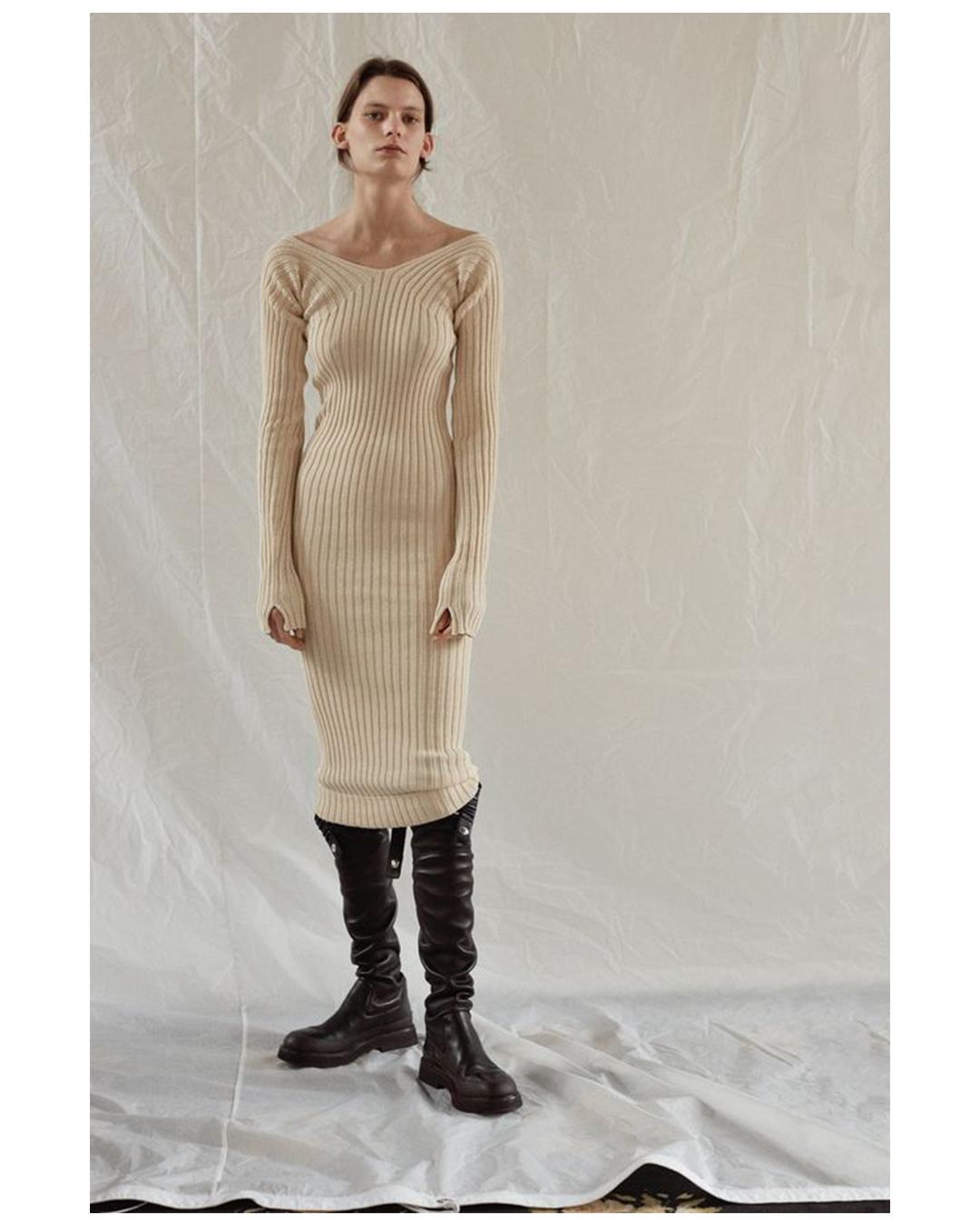 Celine Phoebe Philo cream ribbed stretch body con knitted sweater midi dress For Sale 11