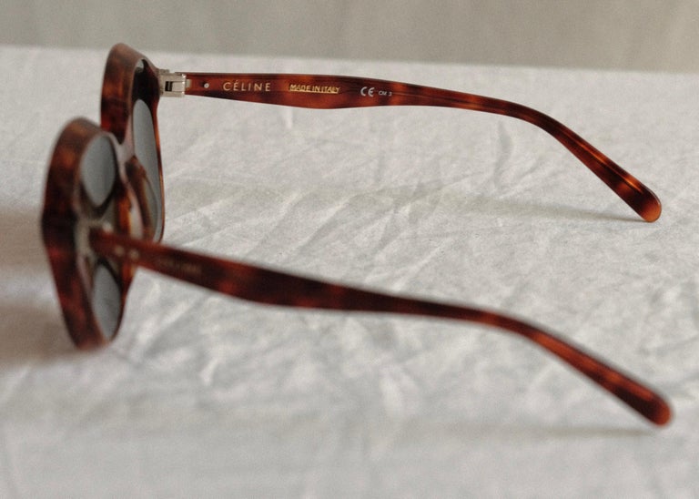 Vintage Phoebe Philo Era Céline Sunglasses - Tortoise Cat Eye Oversized Celine Black Tortoiseshell Oversized Sunglasses CL 41098F/S main image 4