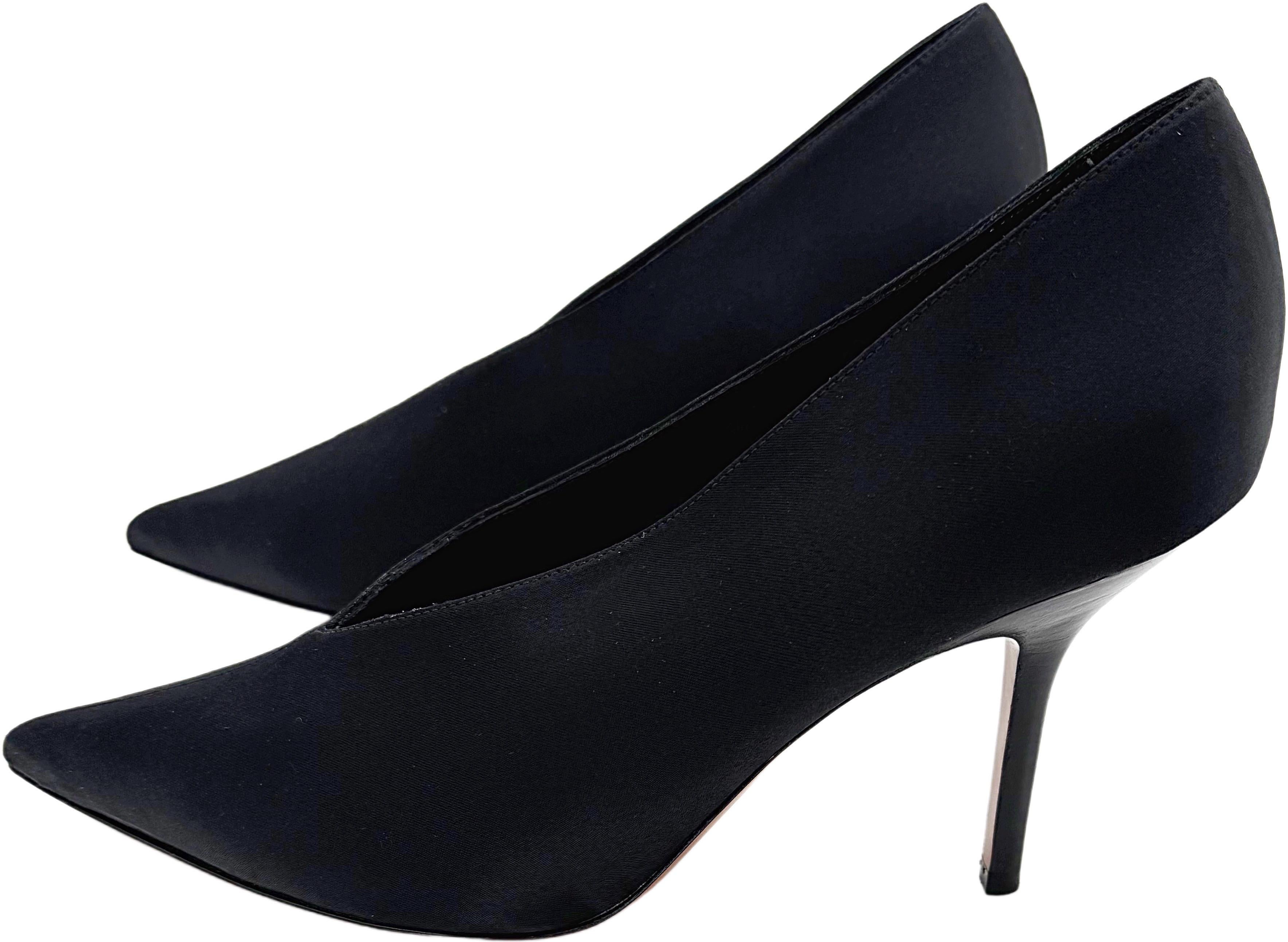 Celine Phoebe Philo Fall 2016 38.5 V-Neck Black Silk Pointy Toe High Heels Shoes For Sale 6