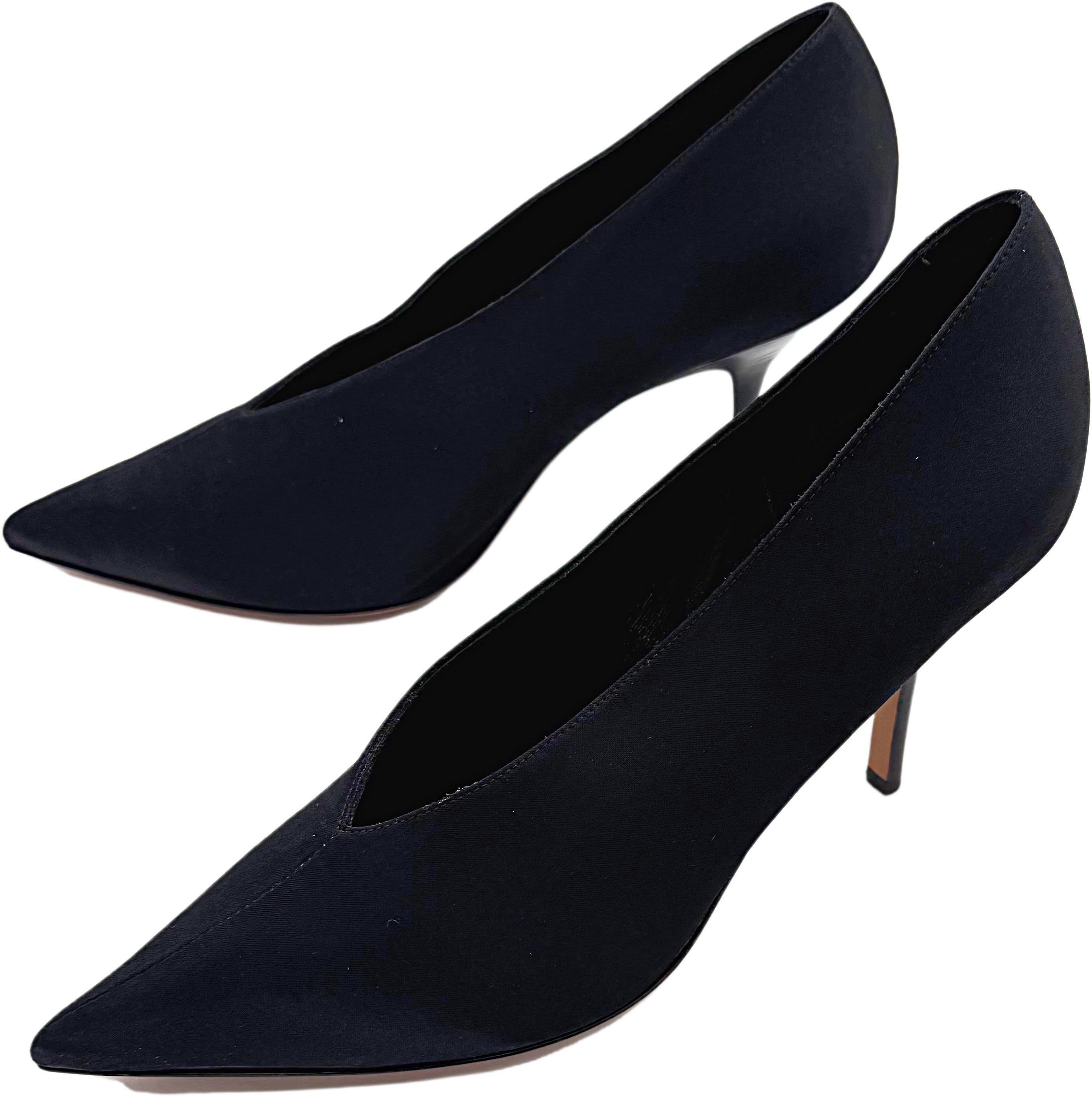 Celine Phoebe Philo Fall 2016 38.5 V-Neck Black Silk Pointy Toe High Heels Shoes For Sale 4