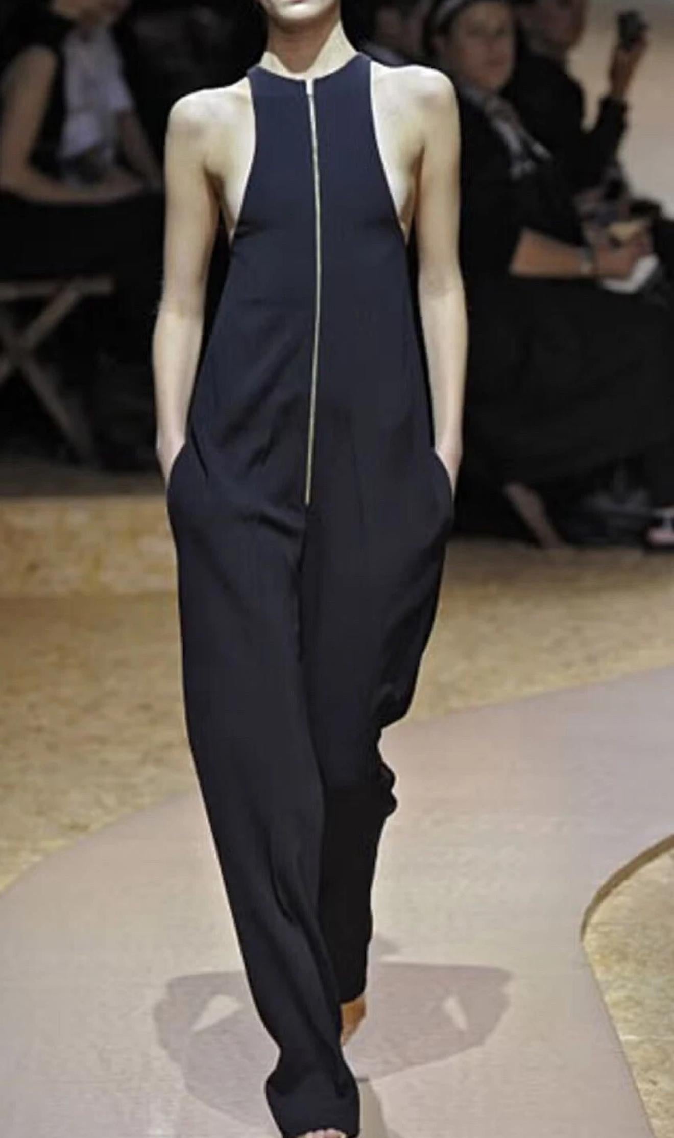 CELINE Phoebe Philo Iconic Passerella P/E 2011  Tuta in crepe nera con zip FR 34 In condizioni buone in vendita a Woodland Hills, CA