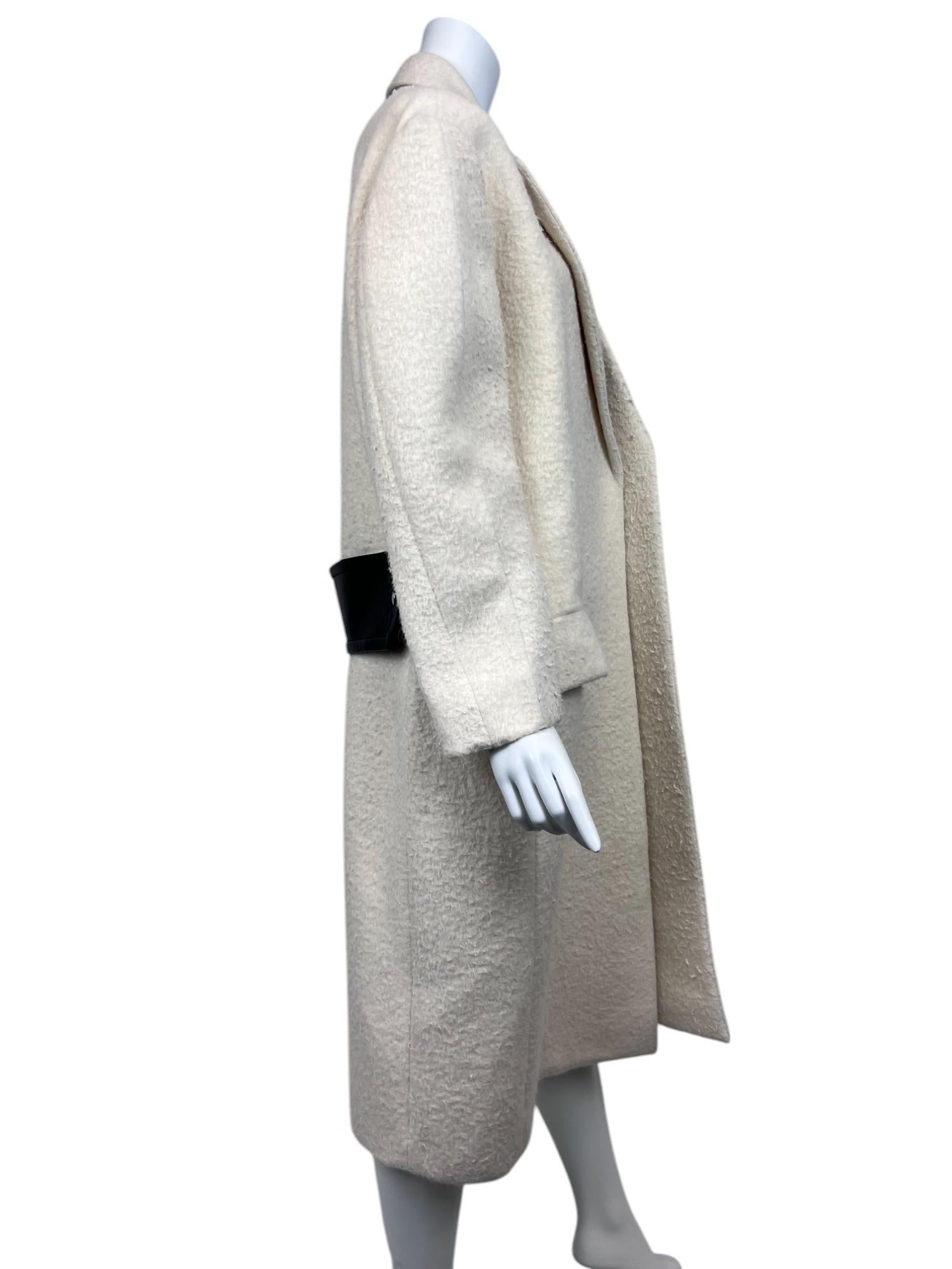 CELINE Phoebe Philo Off White Alpaca Oversized Coat Black Leather Trim Sz: 34 For Sale 4