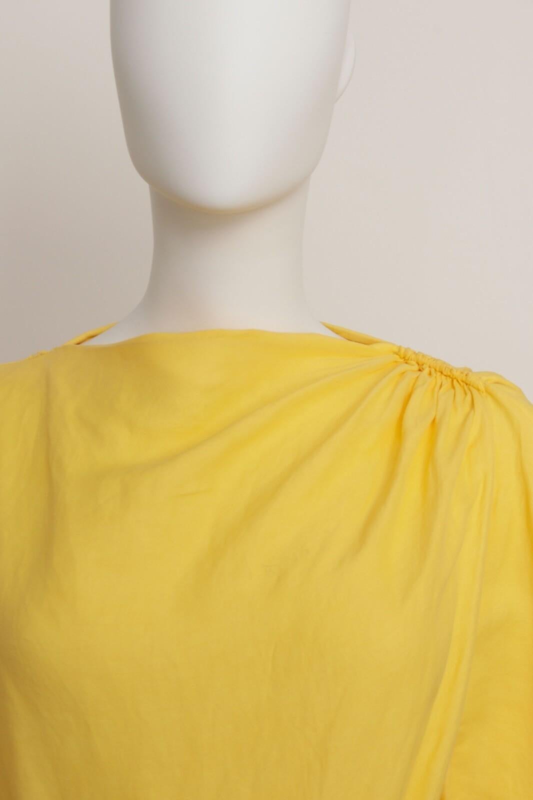 Maxivestido Celine Phoebe Philo Resort 2018 con aberturas en lino amarillo en venta 5