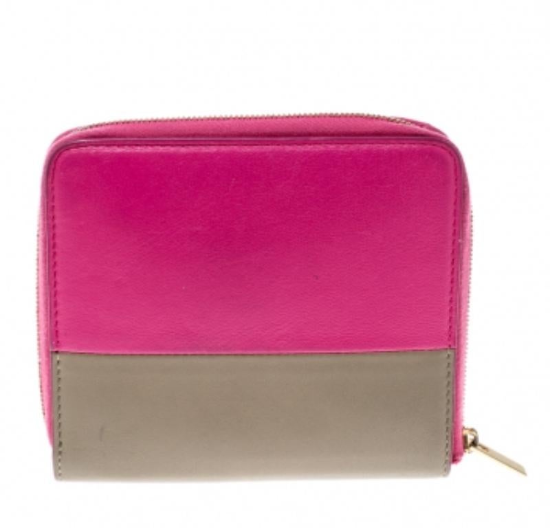 Portefeuille compact zippé en cuir rose/beige de Celine en vente 3