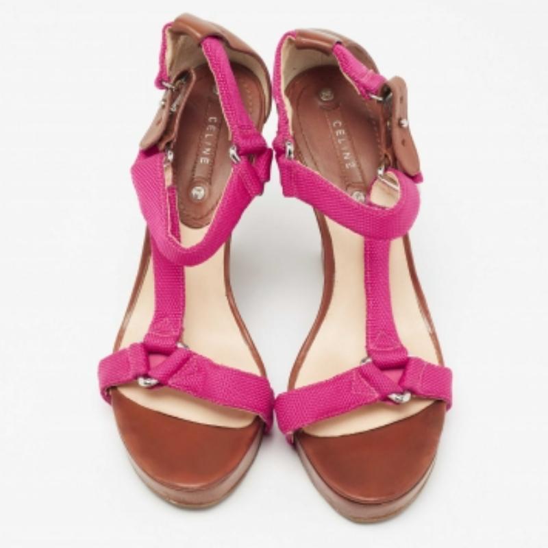 Sandales à talons compensés en toile rose de Céline Taille 39 État moyen - En vente à Dubai, Al Qouz 2