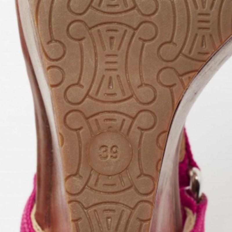 Sandales à talons compensés en toile rose de Céline Taille 39 en vente 3