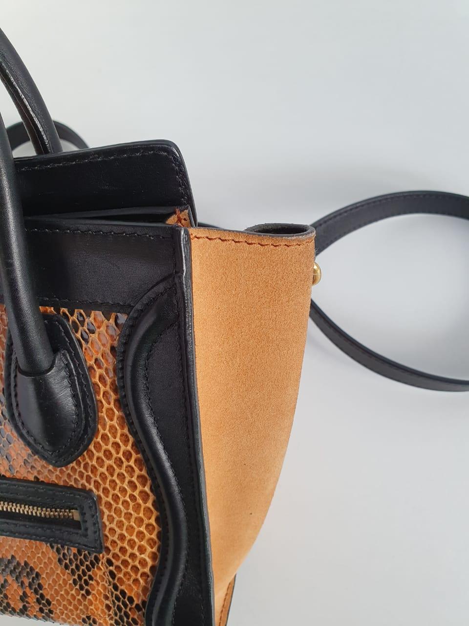 Celine Python Nano Dreifarbige Tasche aus Wildleder (Schwarz) im Angebot
