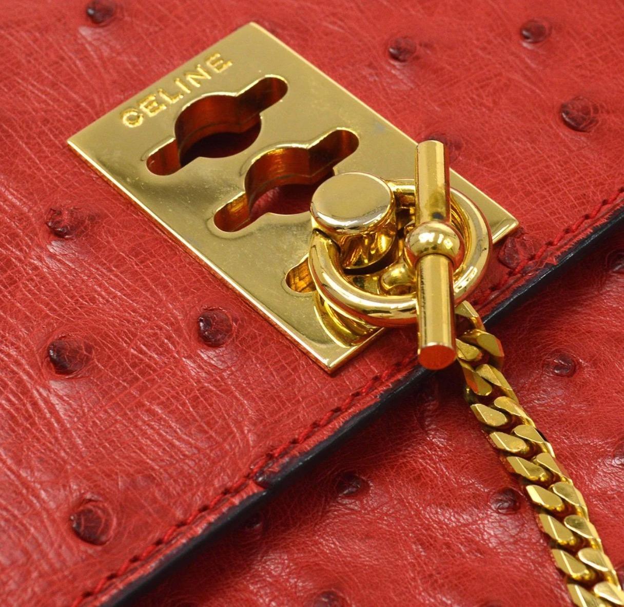 Strauß
Leder
Goldfarbene Hardware
Futter aus Leder
Hergestellt in Italien
Griffhöhe 5,5