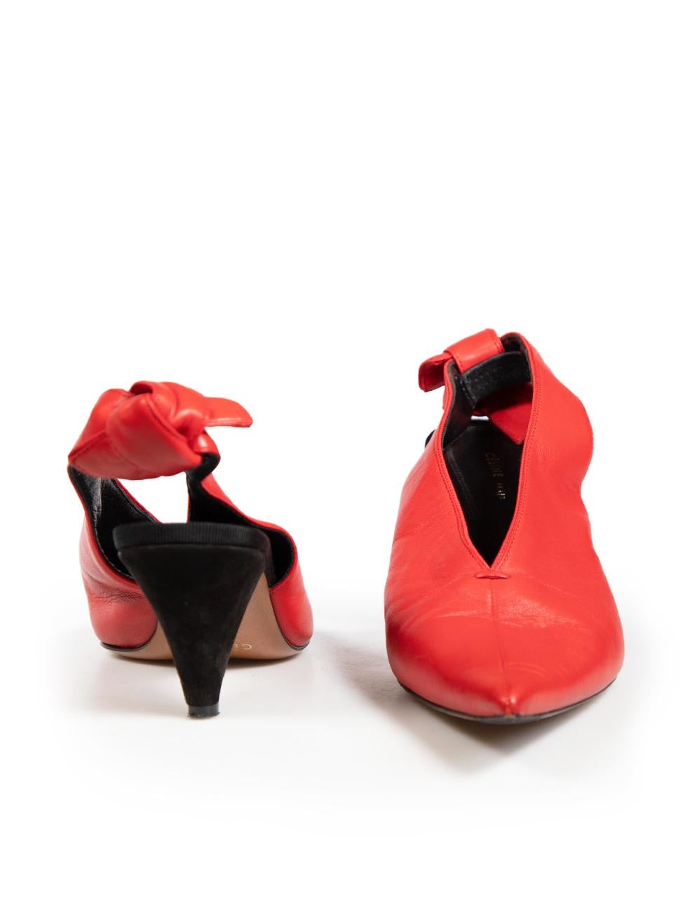 Céline Red Leather 70 Soft V-Neck Slingback Heels Size IT 35 In Excellent Condition In London, GB