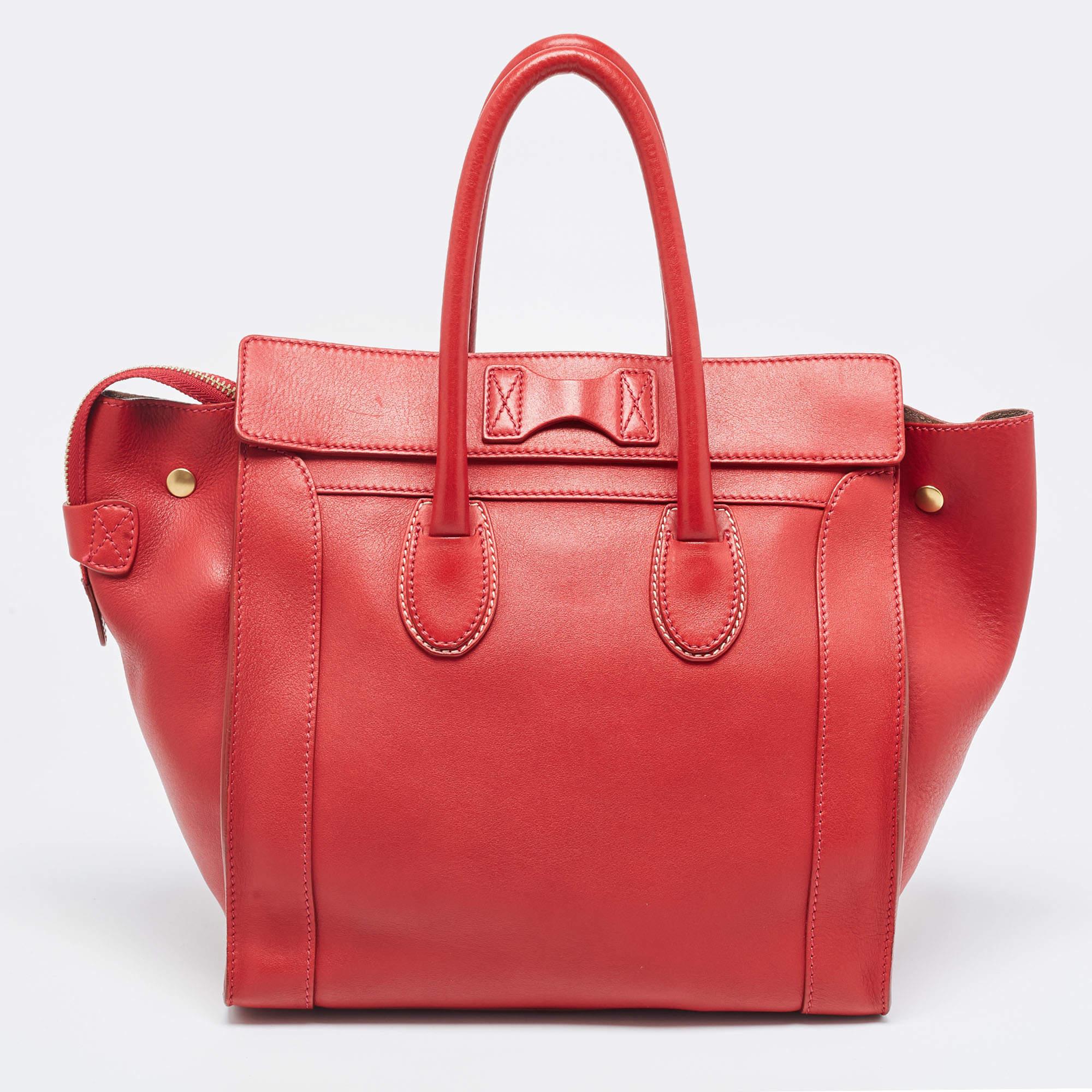 This Celine red tote for women is super classy and functional, perfect for everyday use. We like the luxe details and its high-quality finish.

