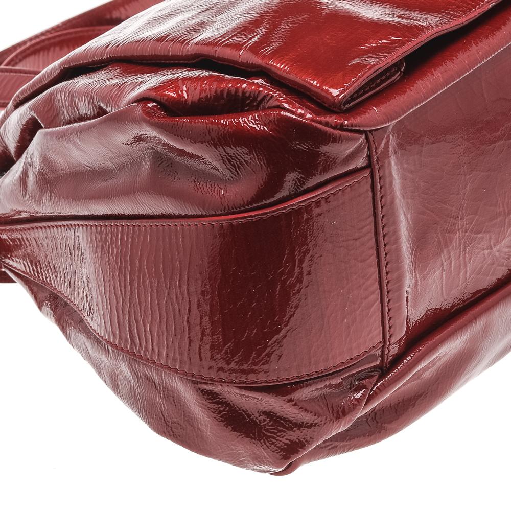 Celine - Sac en cuir verni rouge avec rabat et chaîne 4