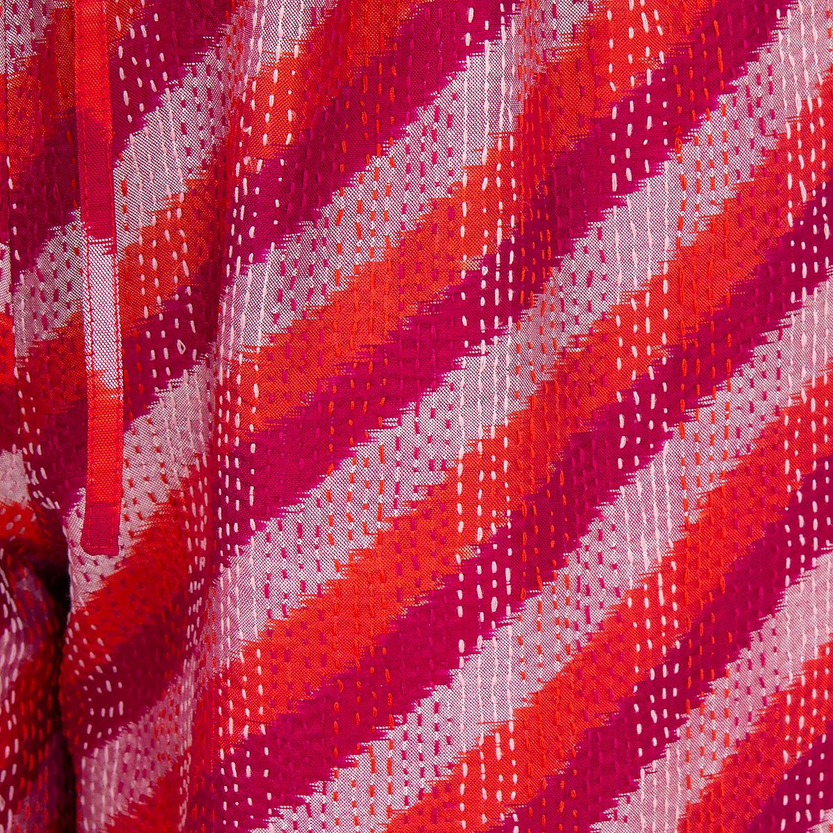 DRIES VAN NOTEN red pink silk 2022 IKAT STRIPED WIDE LEG Pants 34 XS In Excellent Condition For Sale In Zürich, CH