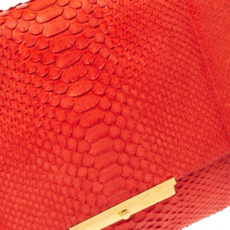 Sac à rabat en python rouge de Celine État moyen - En vente à Dubai, Al Qouz 2