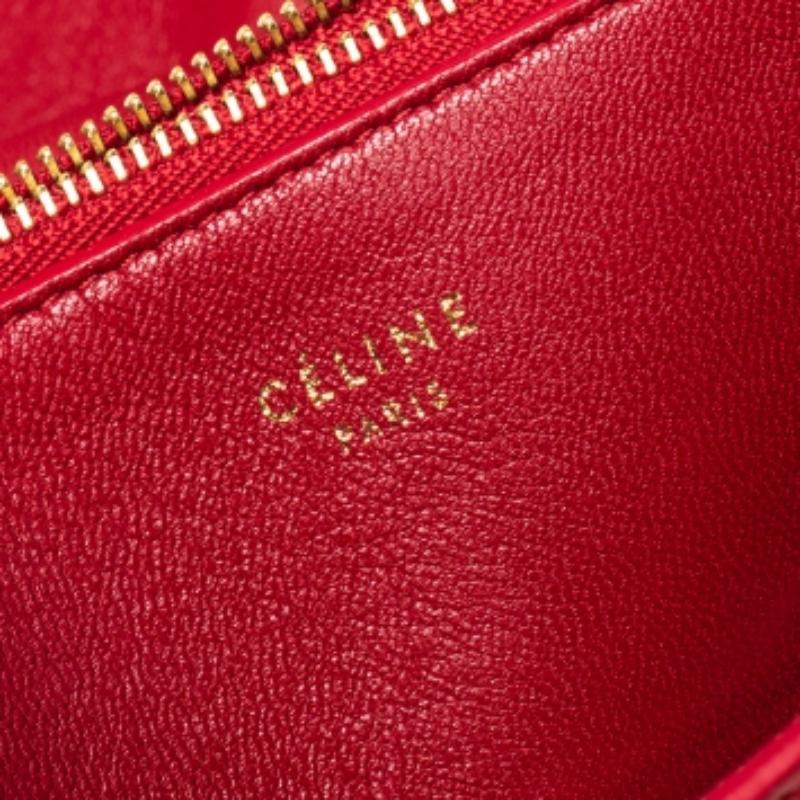 Sac à rabat en python rouge de Celine en vente 4