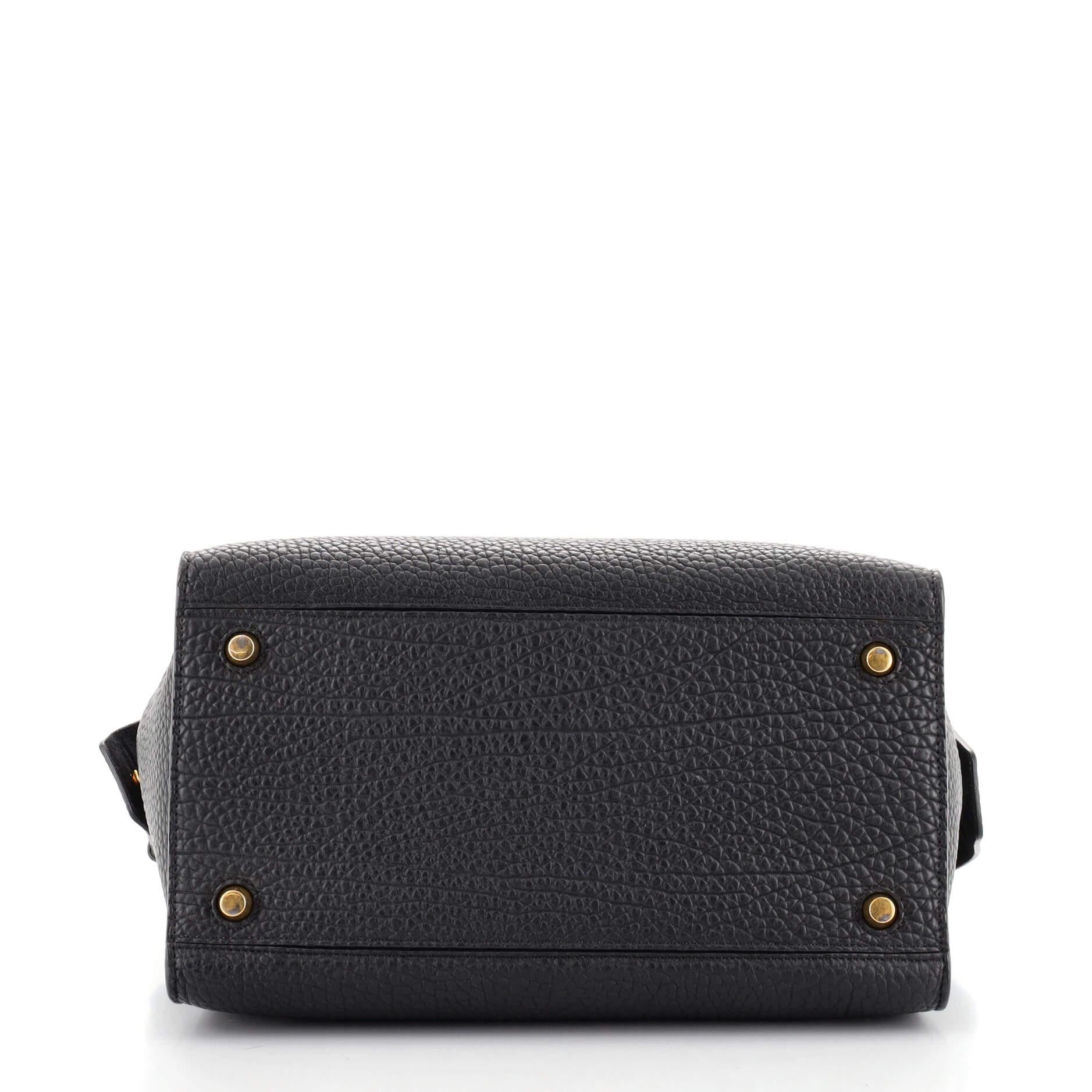 Celine Ringtasche aus Leder (Schwarz)