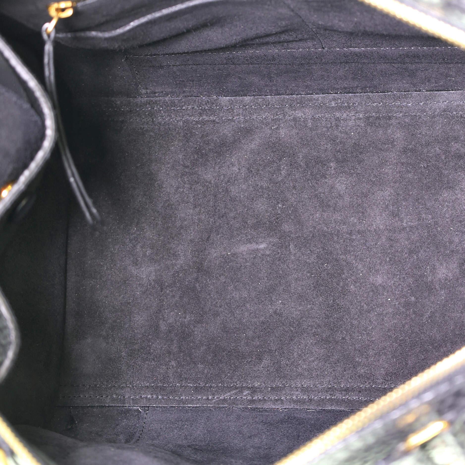 Celine Ringtasche aus Leder im Zustand „Gut“ in NY, NY