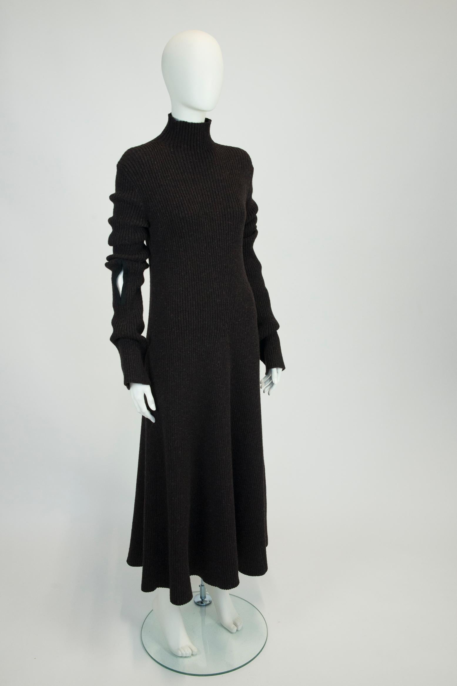 Celine Runway Ribbed Wool Maxi Dress, Fall-Winter 2018 In Good Condition For Sale In Geneva, CH