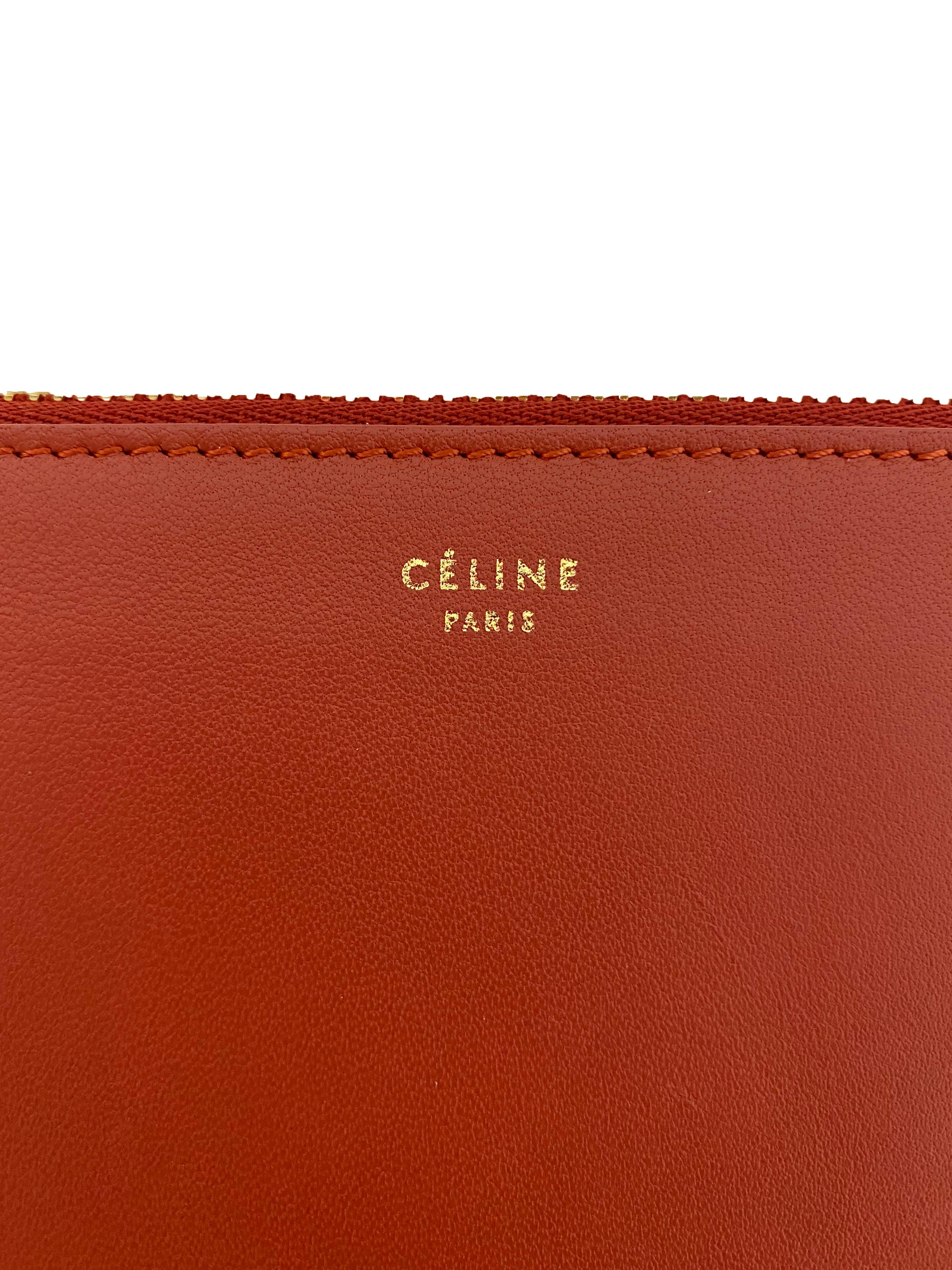Celine Rust Bi-Color Lambskin Leather Solo Pouch Clutch Bag rt. $530 In Excellent Condition In New York, NY