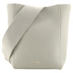 Seau Tasche aus Kalbsleder von Celine Sangle