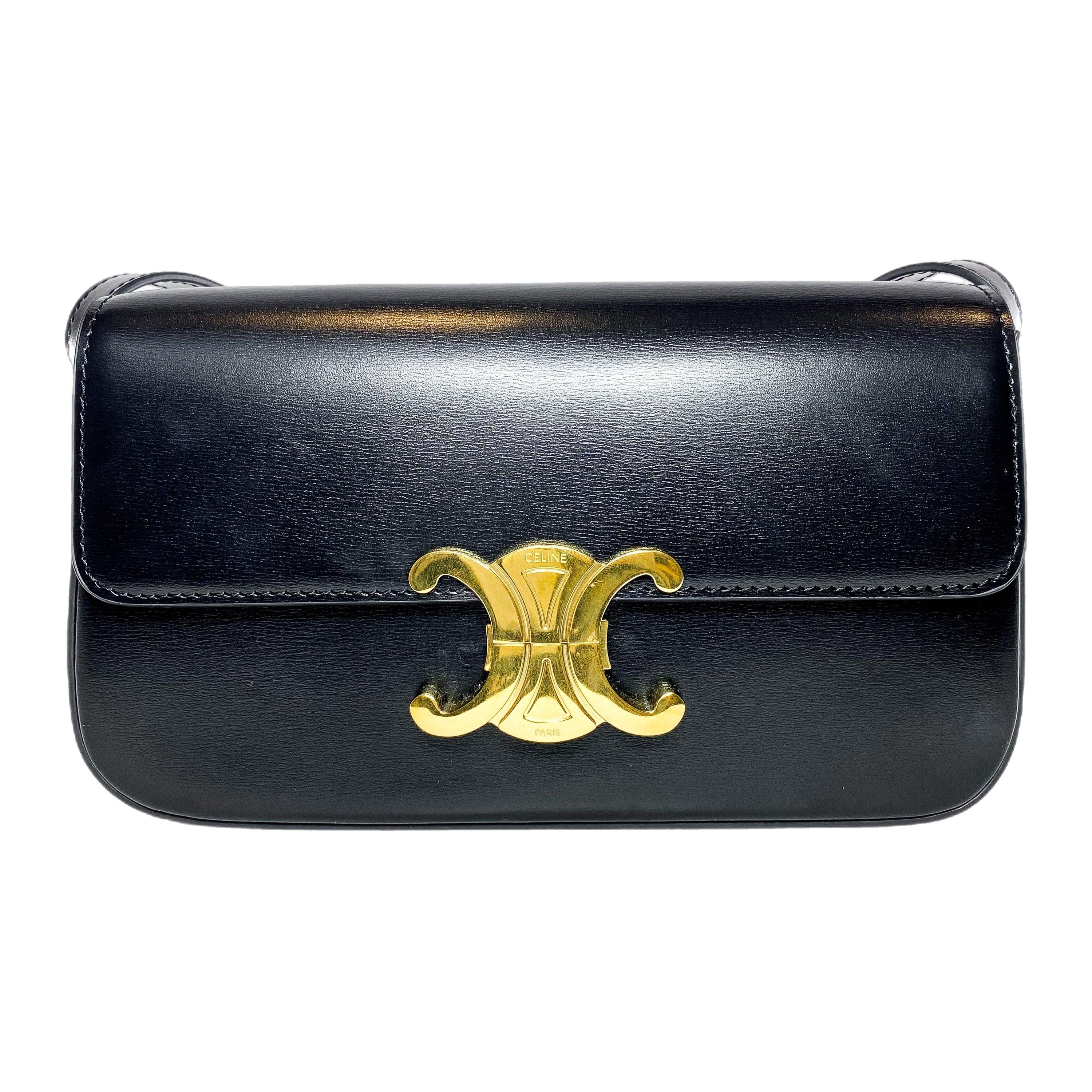 Celine Shiny Black Calfskin Triomphe Shoulder Bag In Good Condition For Sale In Montreal, Quebec