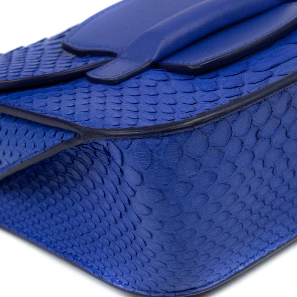 CÉLINE, Shoulder bag in blue exotic leather For Sale 3
