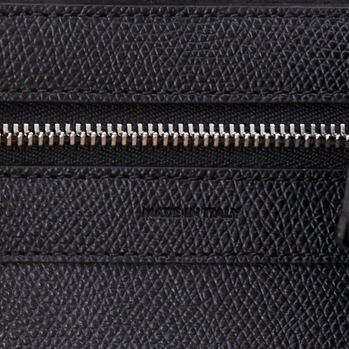 CELINE Small Vertical Cabas schwarzes genarbtes Kalbsleder Crossbody-Tasche im Angebot 5