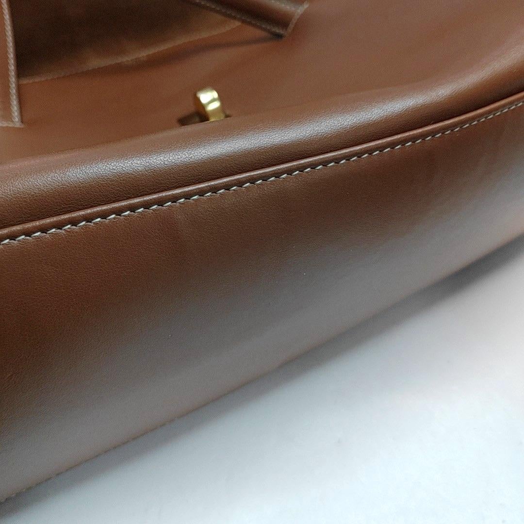 Celine Soft 16 Borsa Caramel Natural Tan Pelle di Vitello Liscia in vendita 5