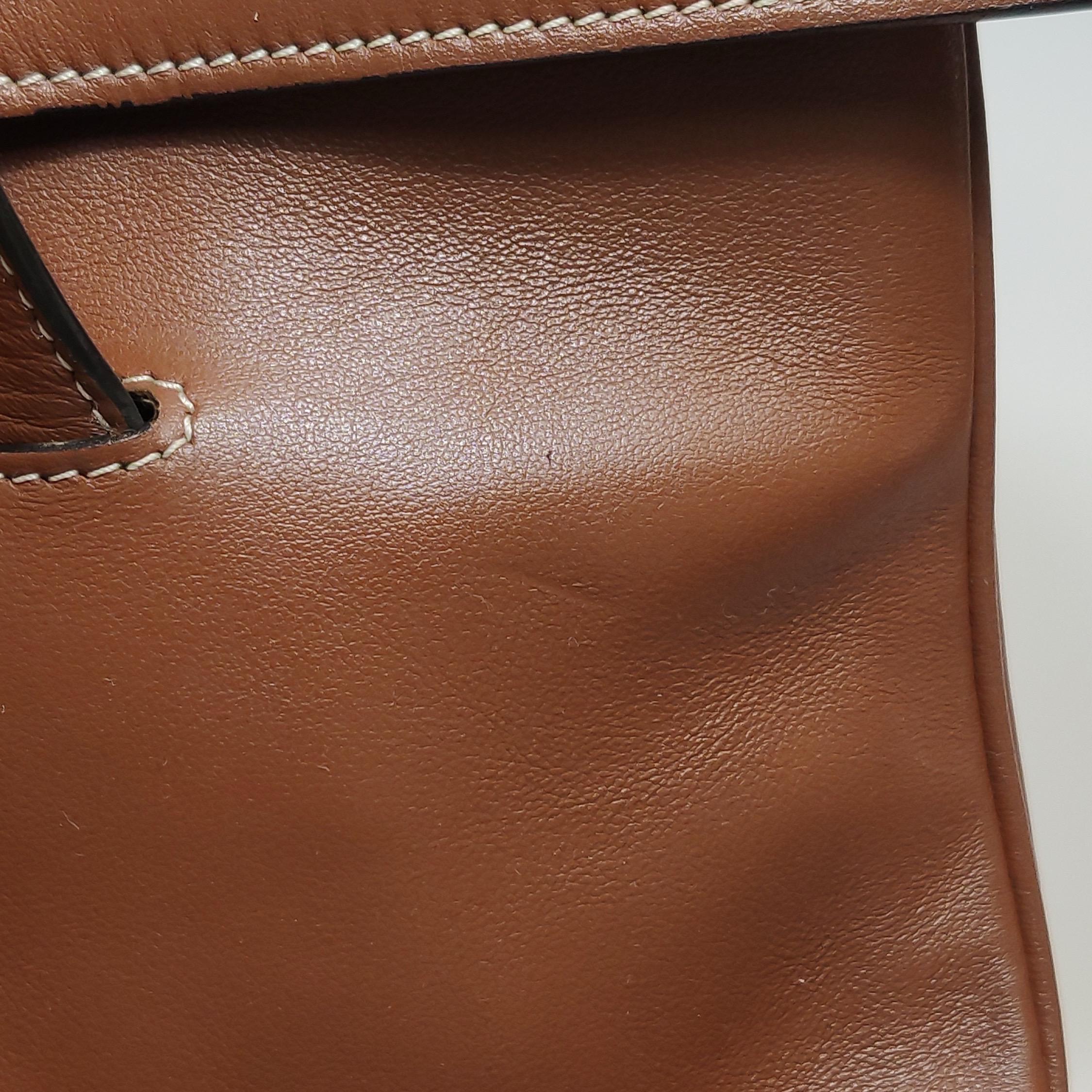 Celine Soft 16 Borsa Caramel Natural Tan Pelle di Vitello Liscia in vendita 11