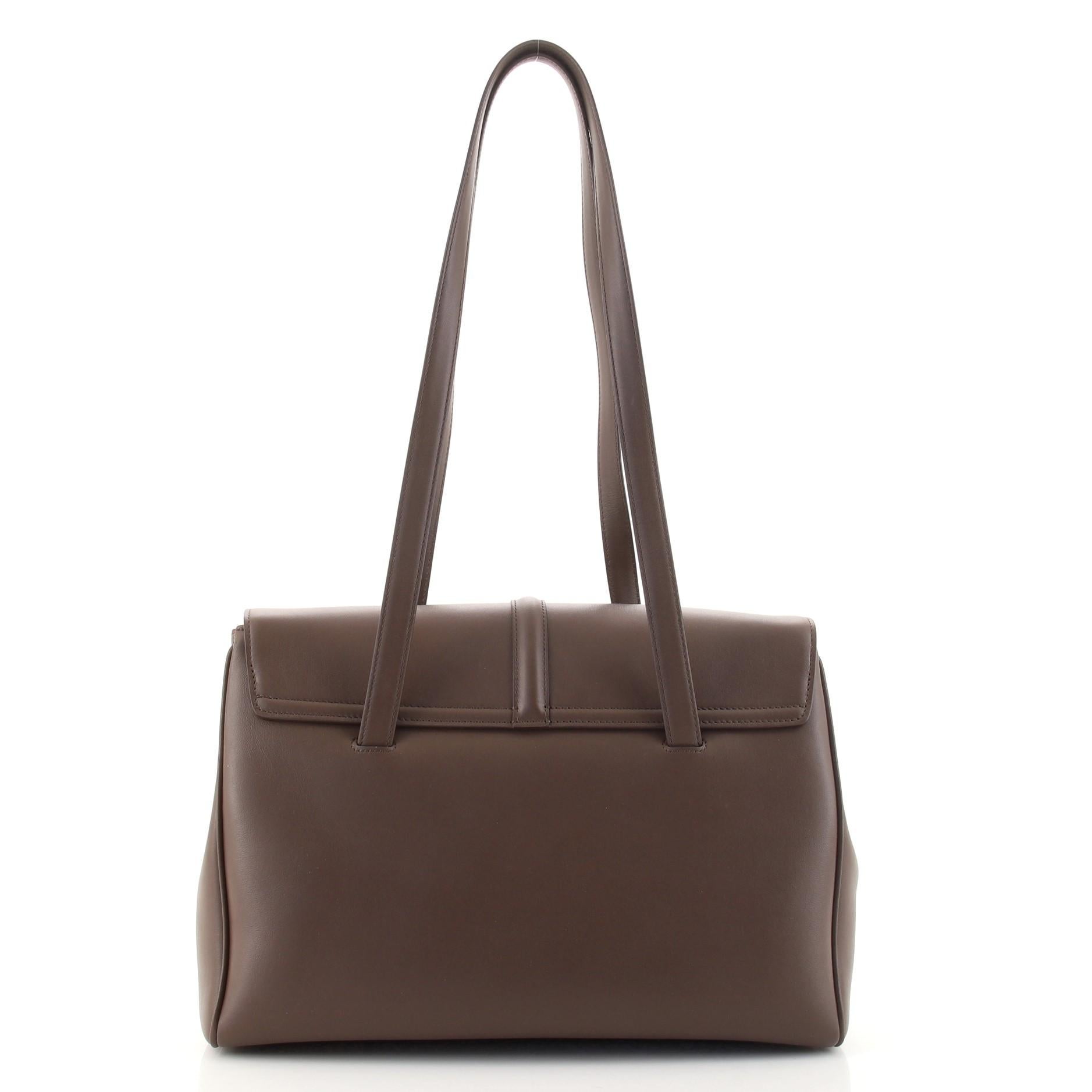 Medium soft 16 bag in smooth calfskin deals