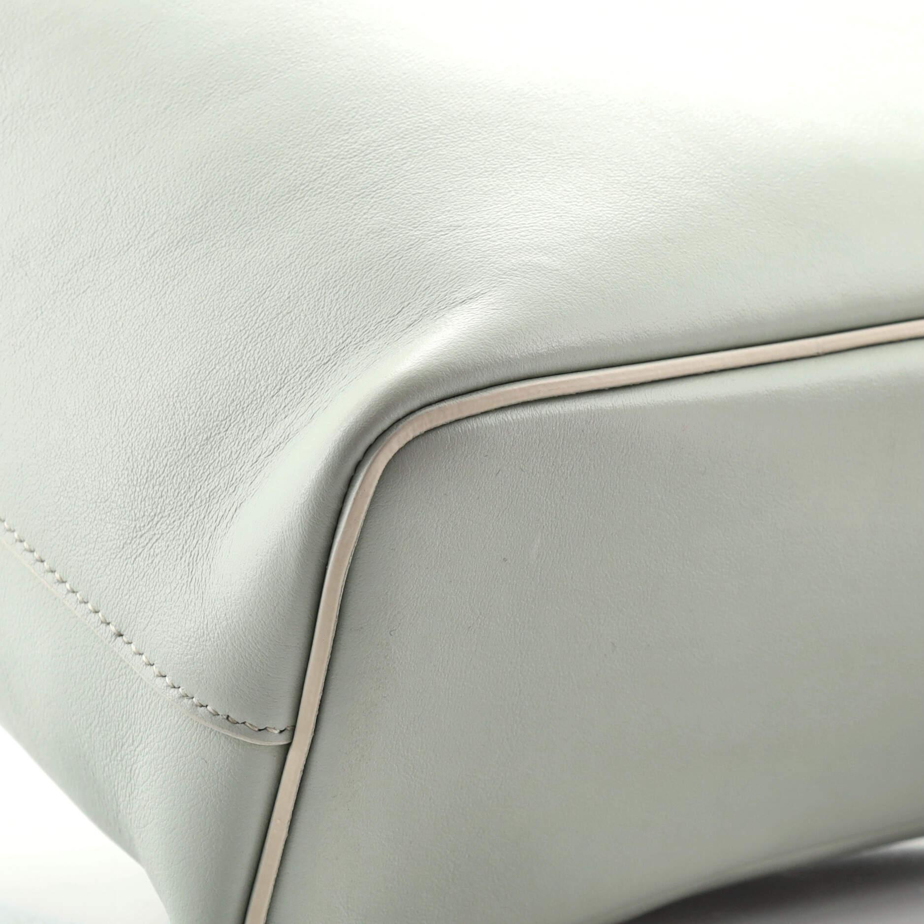 Ledertasche in zartem Würfelform von Celine Klein 1