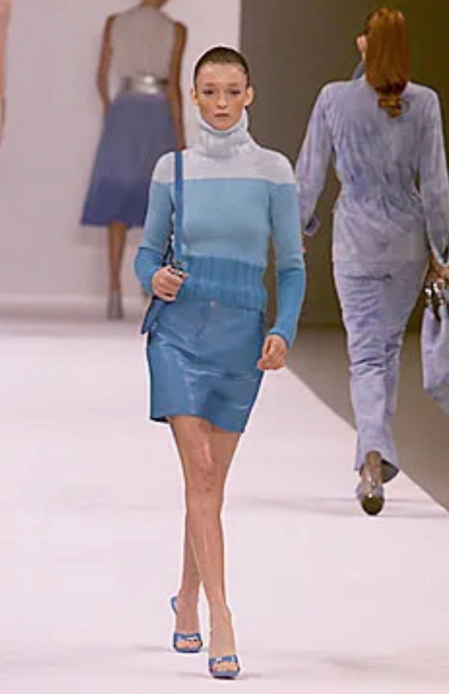 Celine SS00 Blauer Kaschmirpullover mit Farbblockmuster im Angebot 2