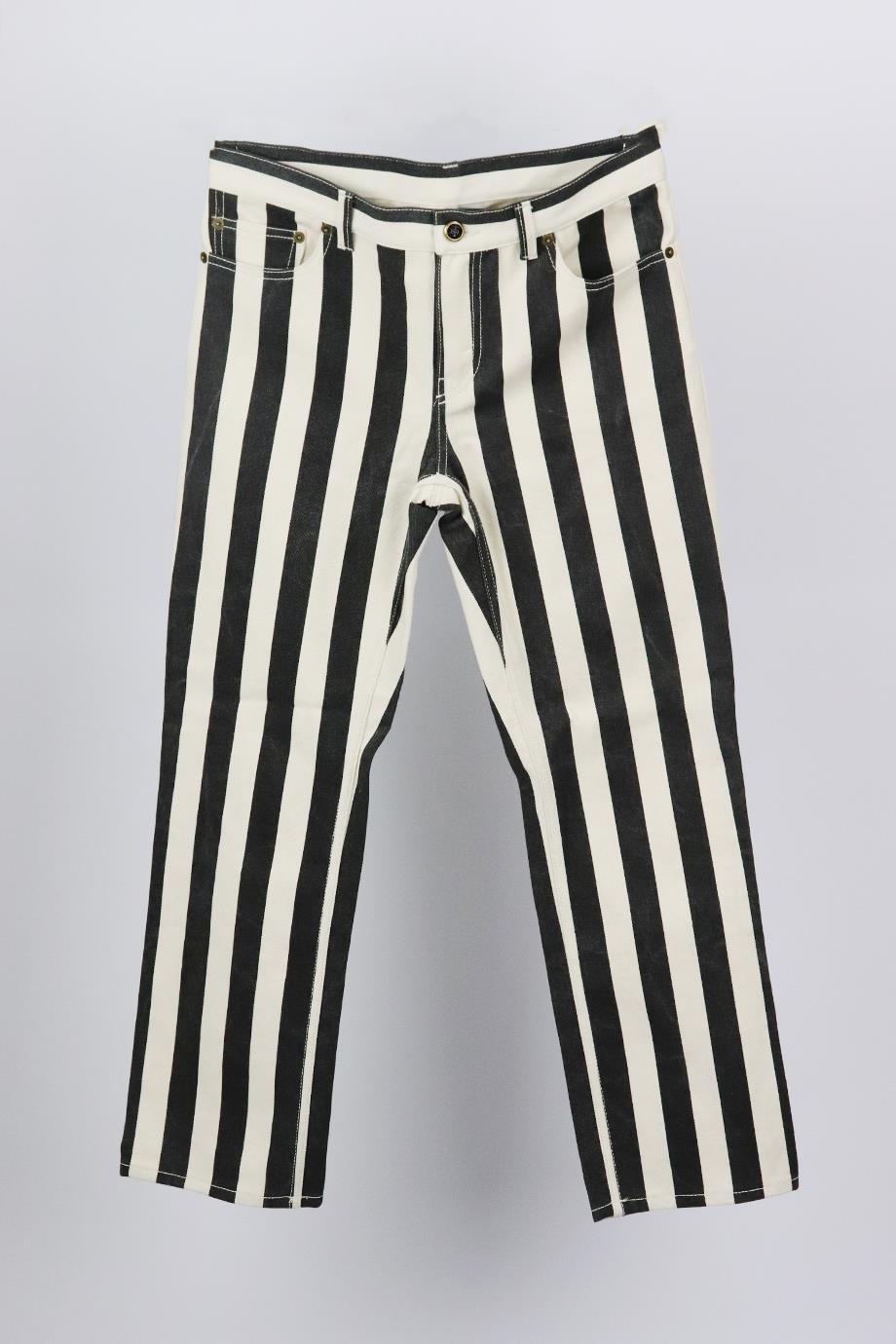 Celine striped high rise straight leg jeans. Black and white. Button and zip fastening at front. 100% Cotton. Size: FR 36 (UK 8, US 4, IT 40). Waist: 30.8 in. Hips: 35.8 in. Length: 35 in. Inseam: 26 in. Rise: 9.5 in. Very good condition - No sign