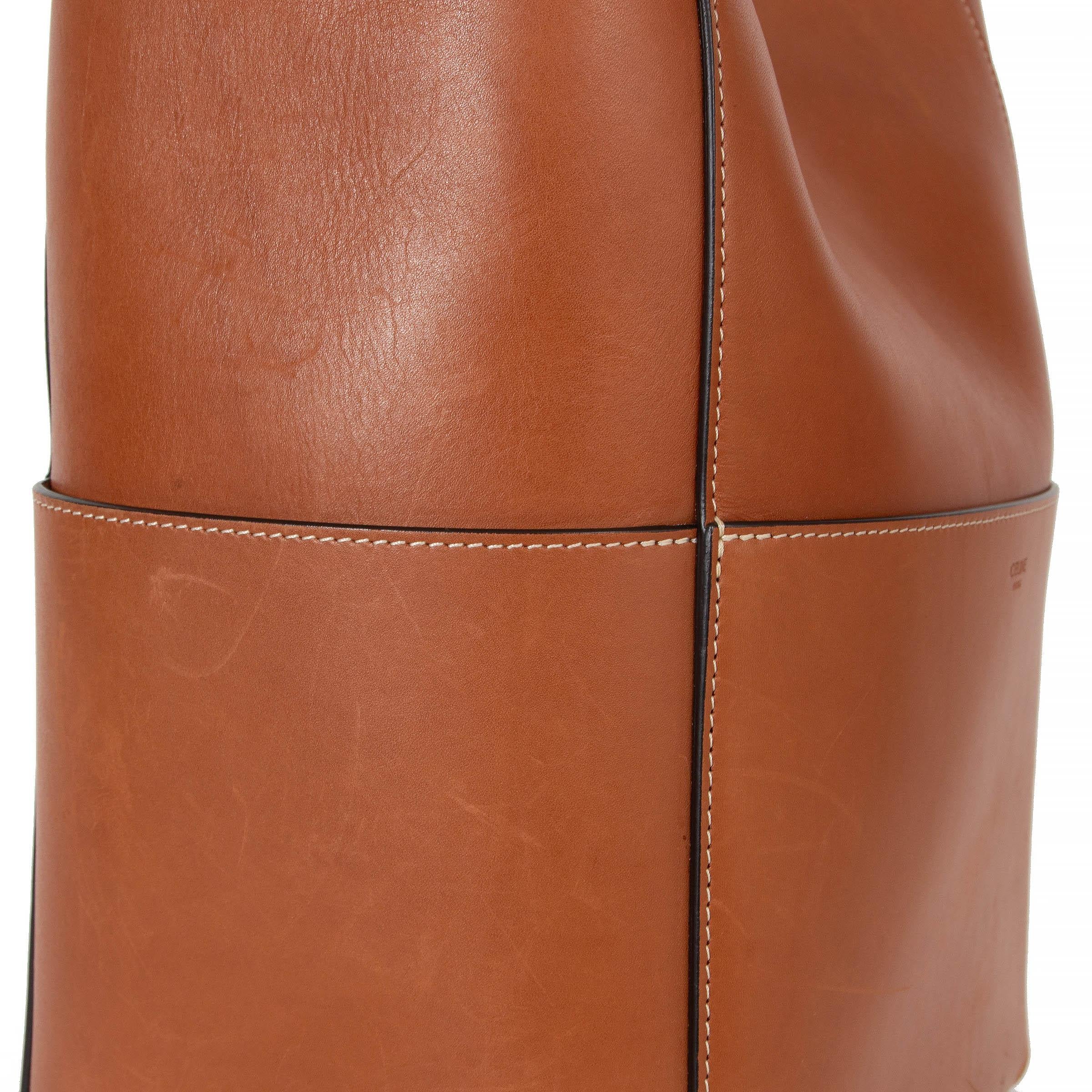 CELINE tan brown leather SANGLE LARGE Bucket Shoulder Bag For Sale 2