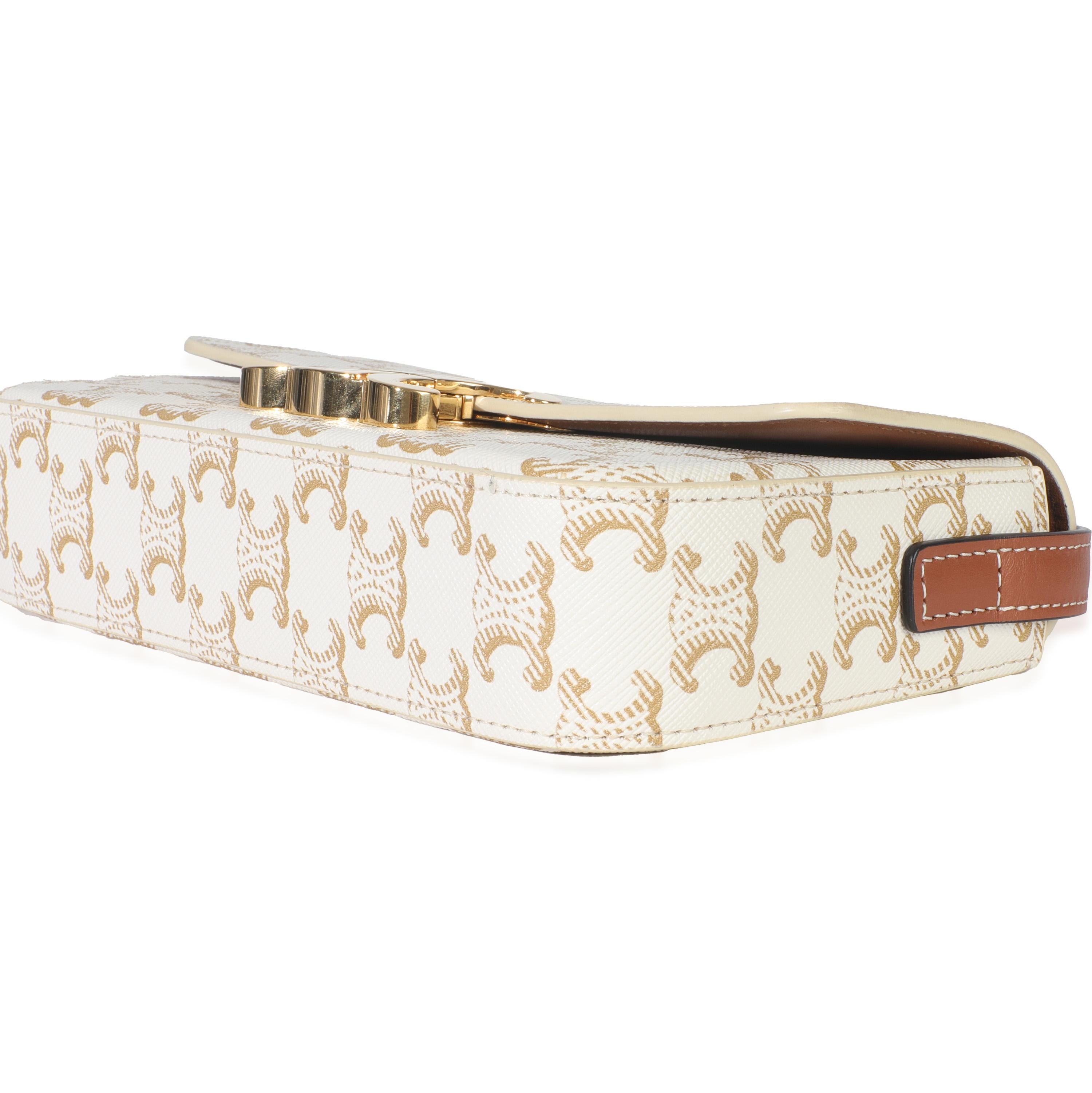 Donna Celine Borsa a tracolla Triomphe in tela bianca e pelle di vitello Tan Claude in vendita