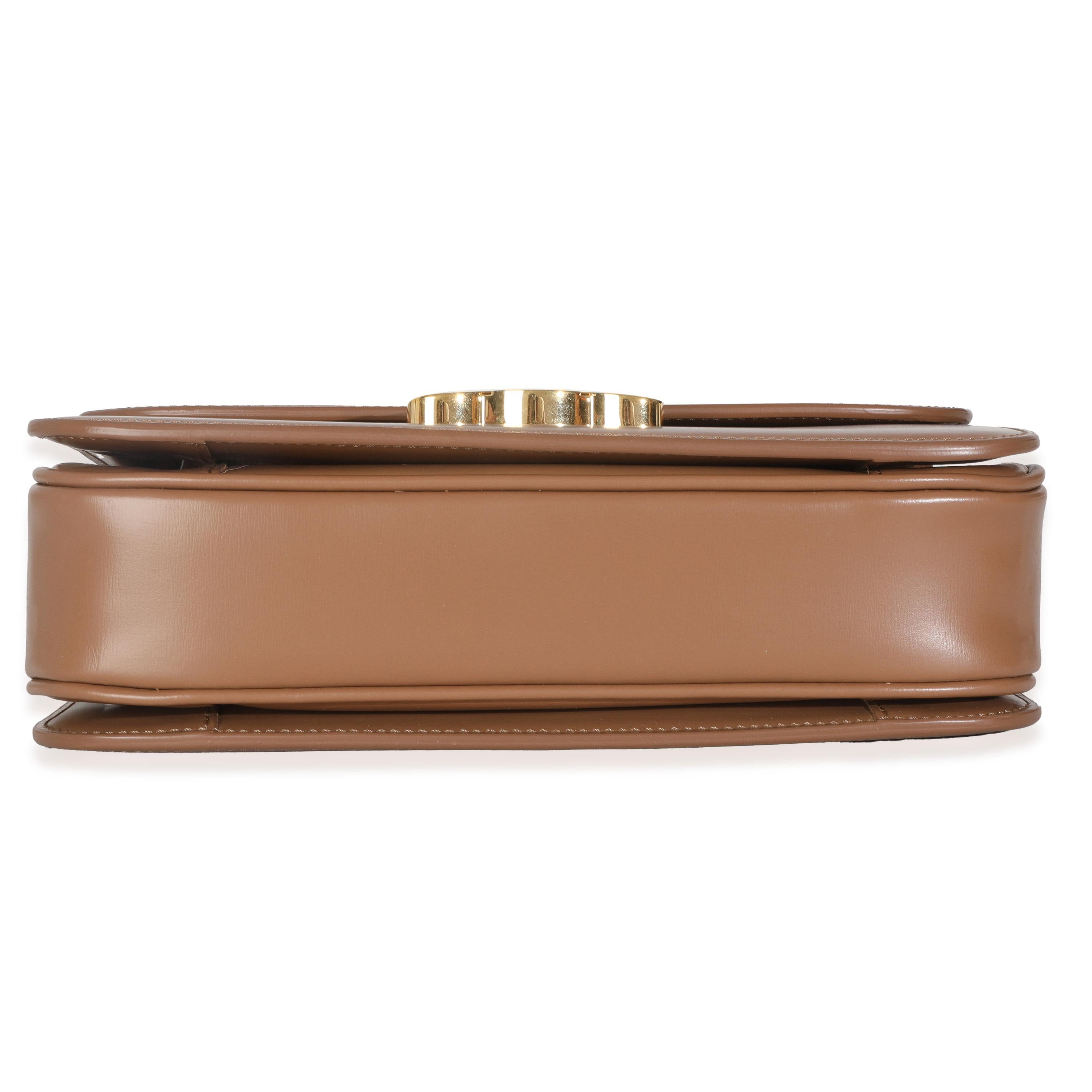 Celine - Sac Classique Triomphe en cuir de veau naturel - Tan en vente 2