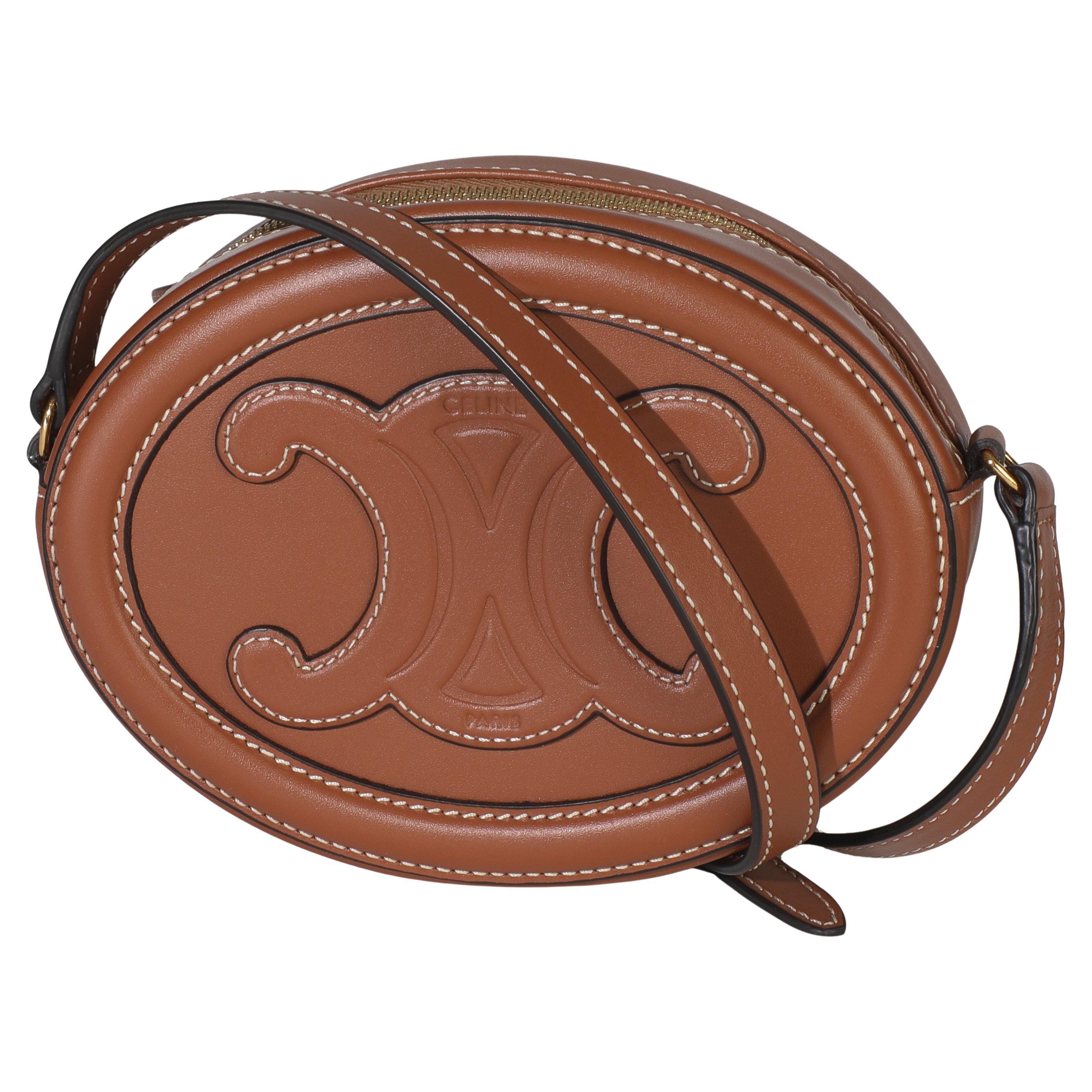 Celine Tan Smooth Calfskin Mini Oval Triomphe Crossbody en venta