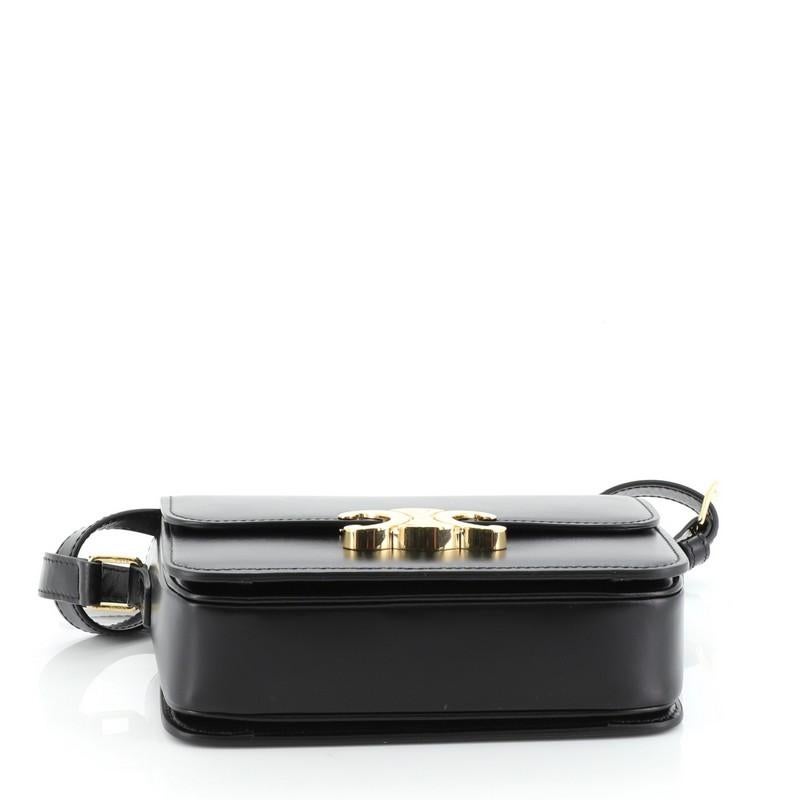 Celine Teen Triomphe Shoulder Bag veau lisse Bon état à NY, NY