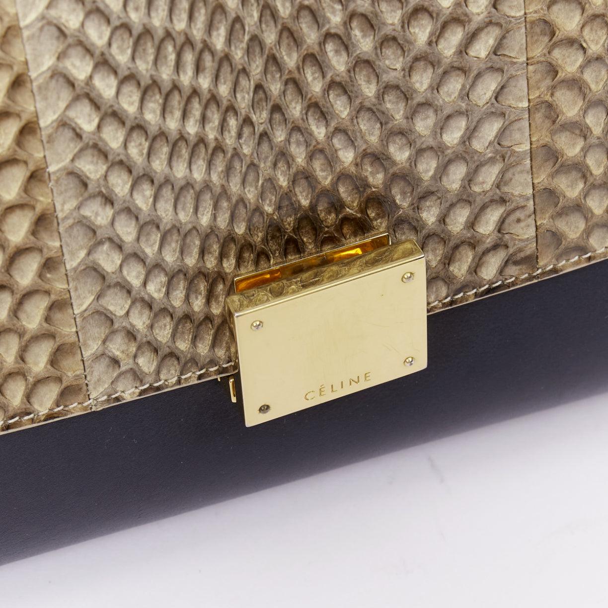 CELINE Trapeze beige scaled leather flap navy brown gold hardware bag For Sale 2