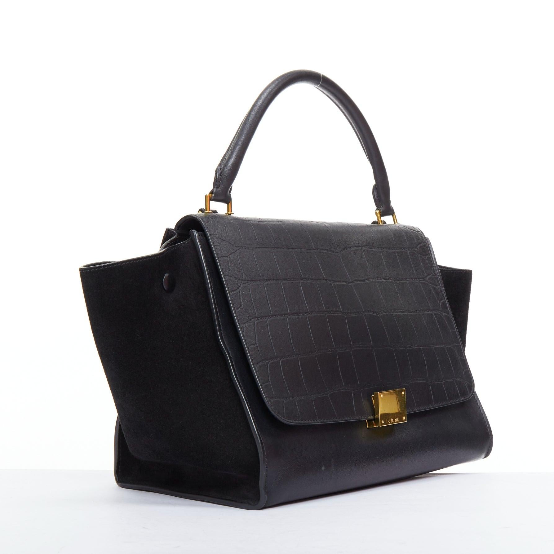 Gray CELINE Trapeze black embossed scaled leather gold clasp crossbody bag For Sale