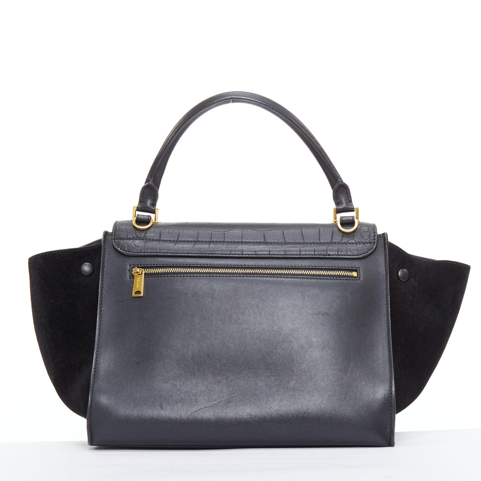 Women's CELINE Trapeze black embossed scaled leather gold clasp crossbody bag For Sale