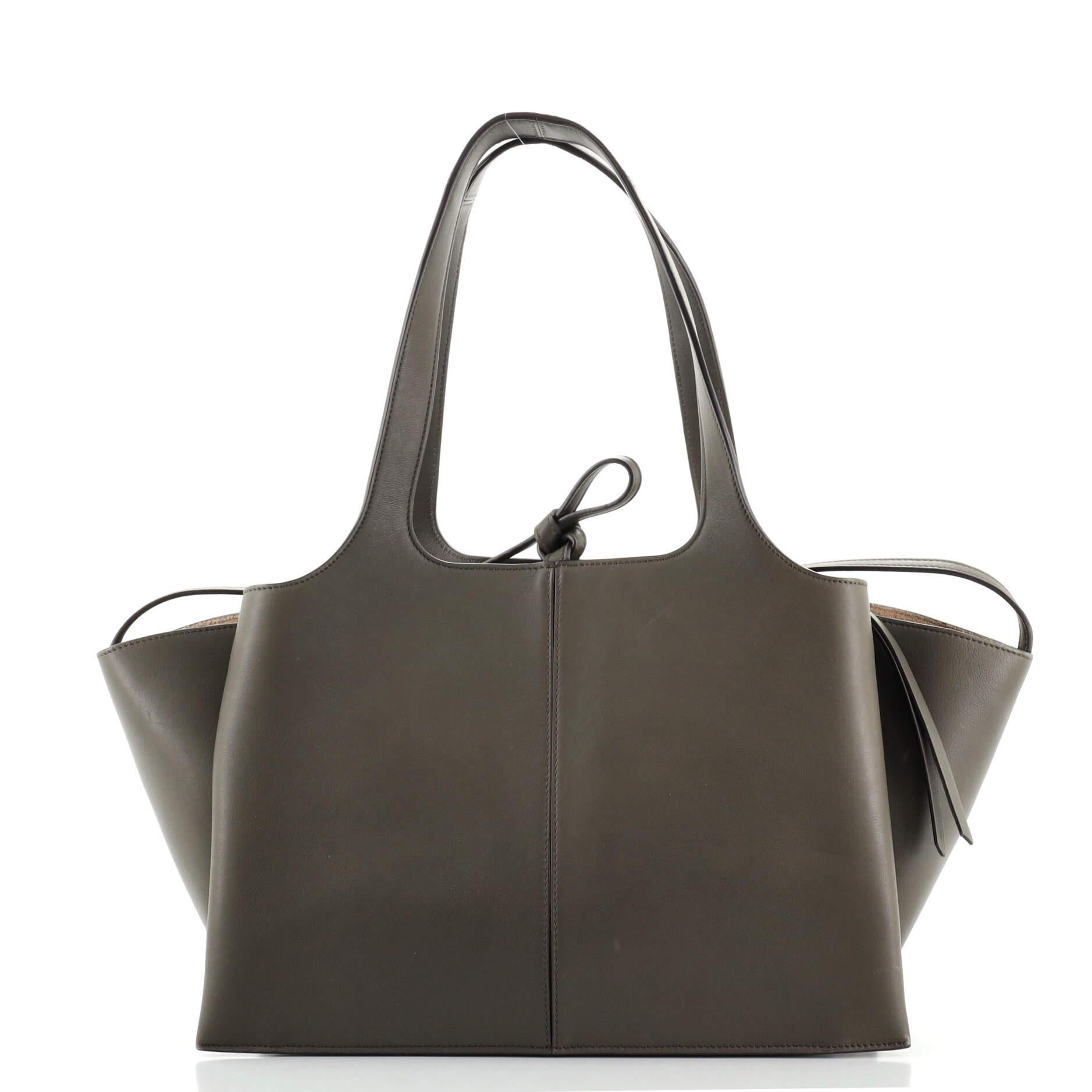 Celine Tri-Fold Shoulder Bag Smooth Calfskin Small In Fair Condition In NY, NY