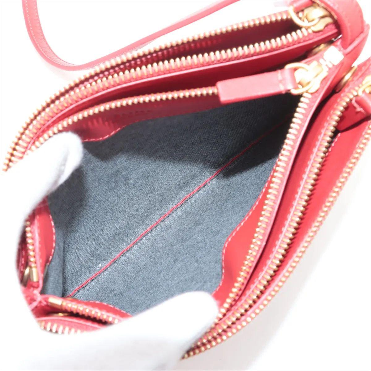 Sac à bandoulière en cuir Trio de Celine, rouge en vente 3