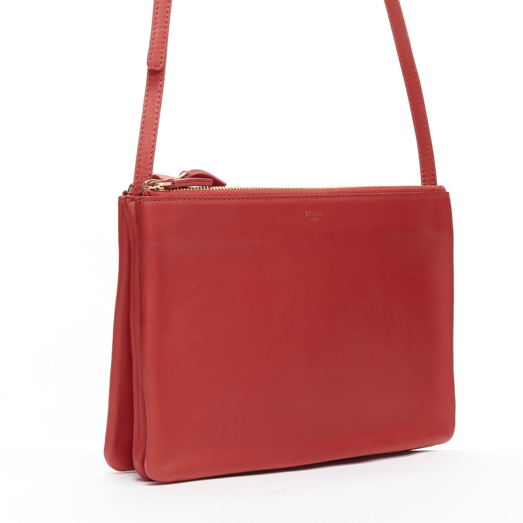 CELINE Trio red soft leather detachable shoulder strap medium pouch bag In Good Condition For Sale In Hong Kong, NT