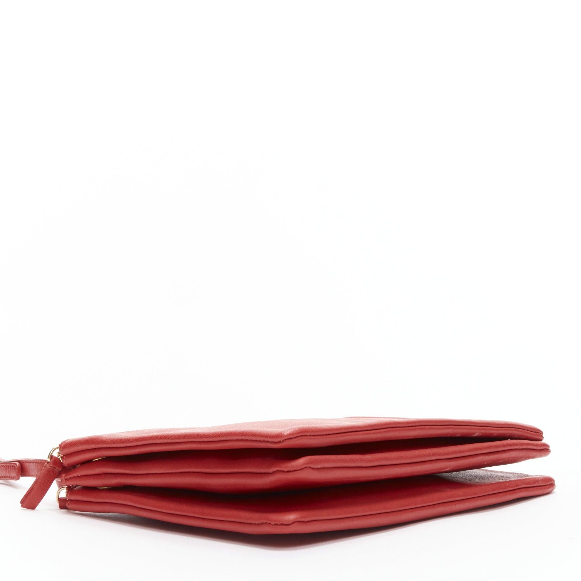Celine Trio en cuir souple rouge, bandoulière amovible, pochette moyenne en vente 2