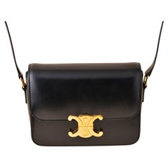 Borsa Céline Triomphe Classique in pelle di vitello nera