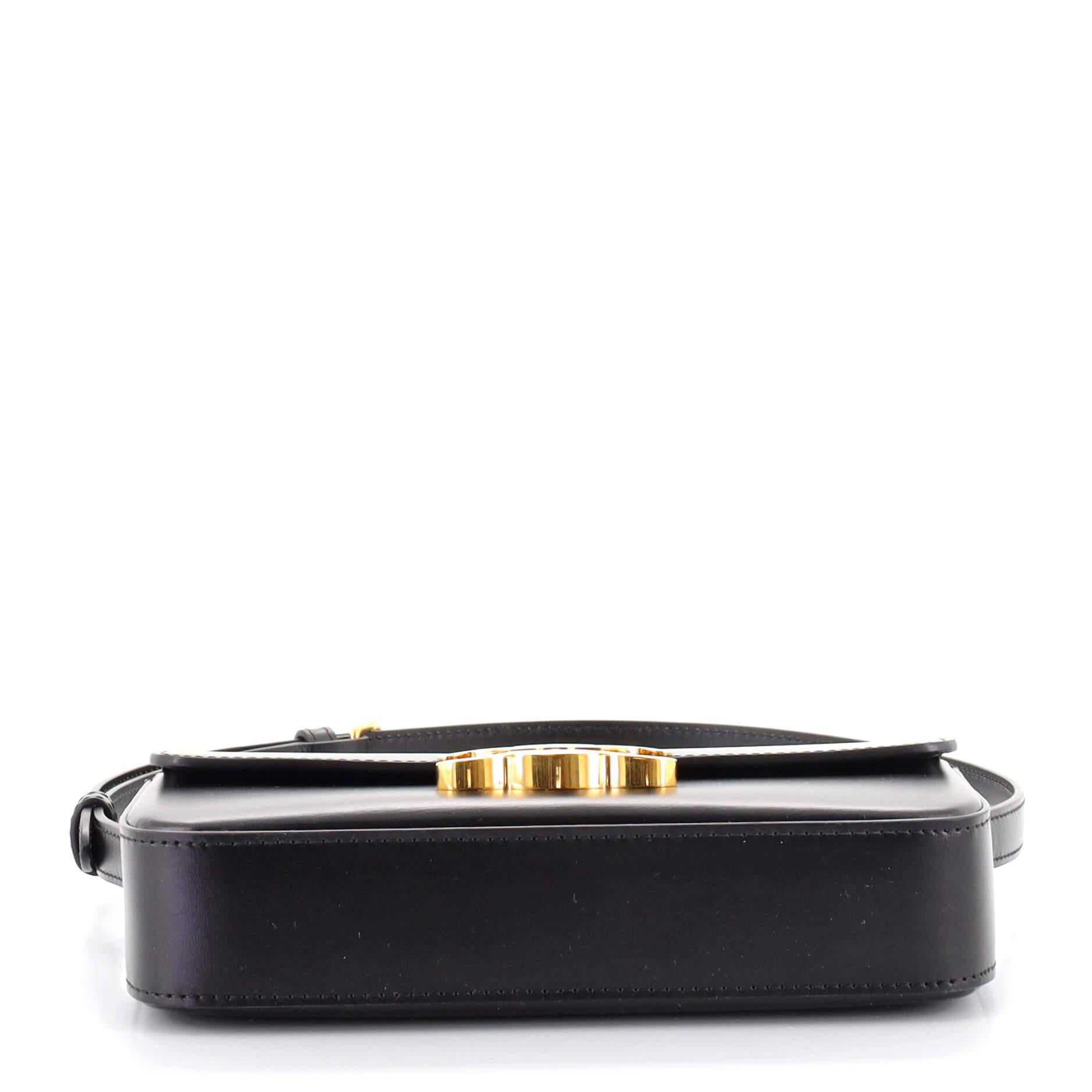Bolso de hombro Celine Triomphe East-West Piel de becerro lisa en Bueno Estado en NY, NY