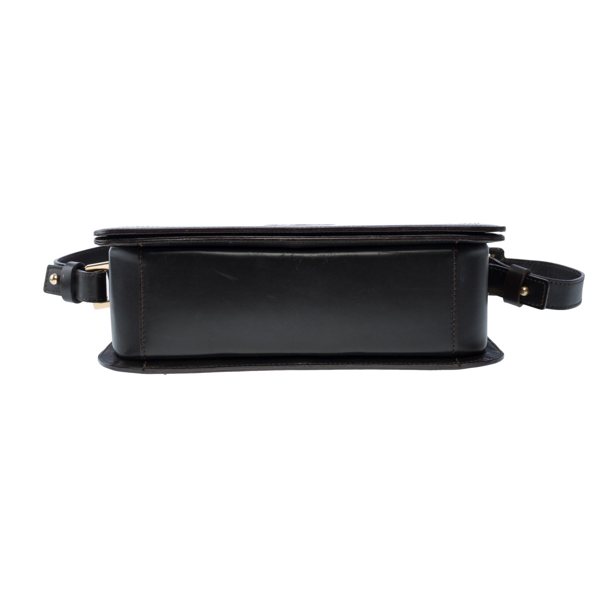Celine Triomphe shoulder flap bag in black leather, GHW 6